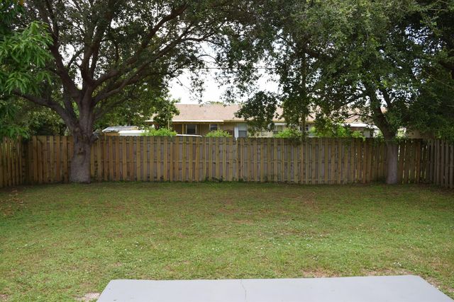 425 PERRY Avenue, Greenacres, FL 33463