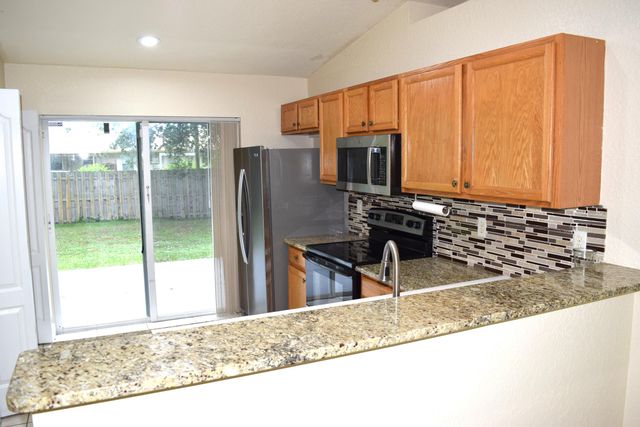 425 PERRY Avenue, Greenacres, FL 33463