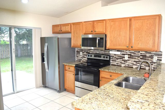 425 PERRY Avenue, Greenacres, FL 33463