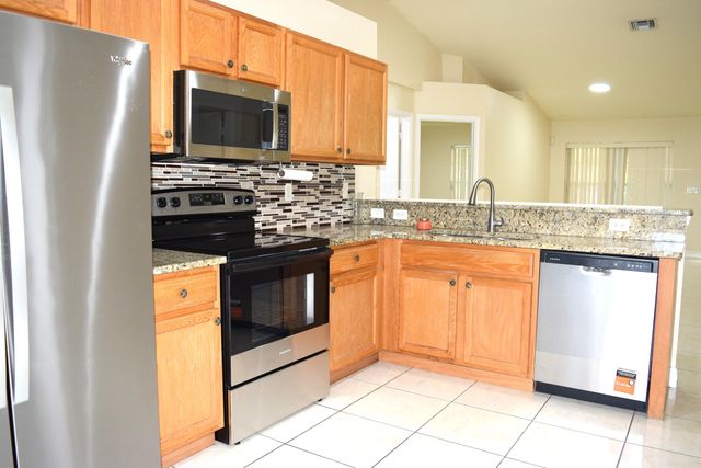425 PERRY Avenue, Greenacres, FL 33463