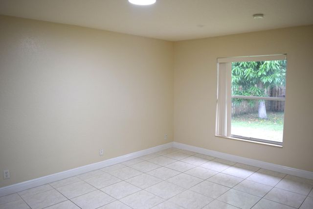 425 PERRY Avenue, Greenacres, FL 33463