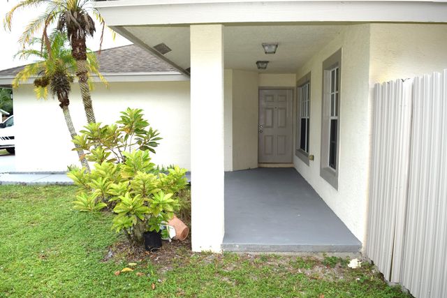 425 PERRY Avenue, Greenacres, FL 33463