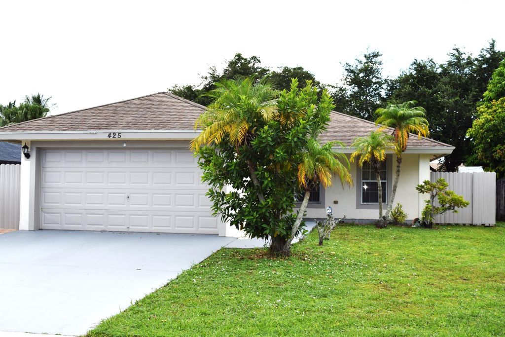 425 PERRY Avenue, Greenacres, FL 33463