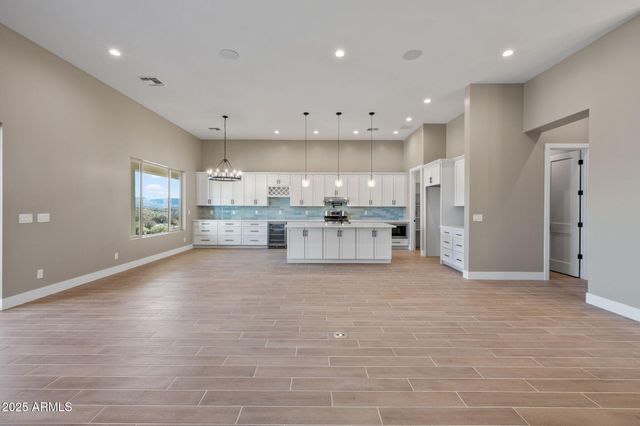 15900 E LONE FOX Trail, Dewey, AZ 86327