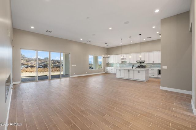 15900 E LONE FOX Trail, Dewey, AZ 86327