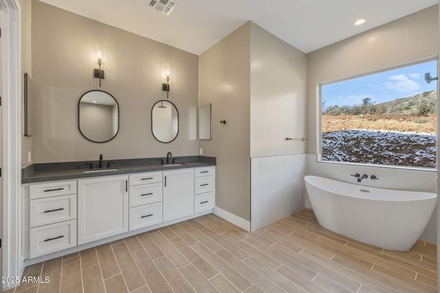 15900 E LONE FOX Trail, Dewey, AZ 86327