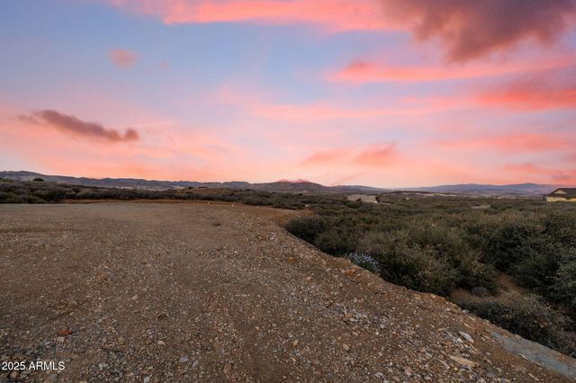 15900 E LONE FOX Trail, Dewey, AZ 86327