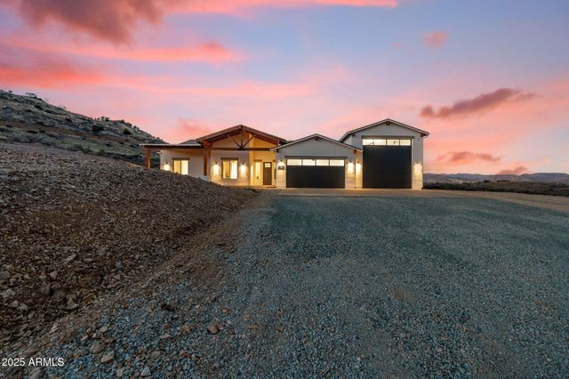 15900 E LONE FOX Trail, Dewey, AZ 86327