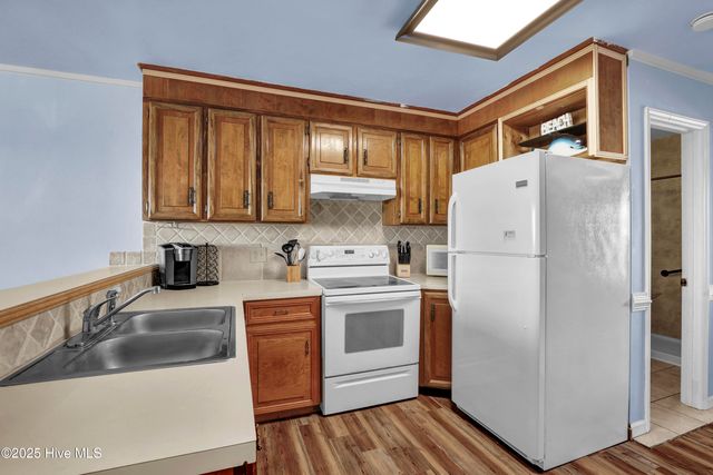 1436 New River Inlet Road, Sneads Ferry, NC 28460