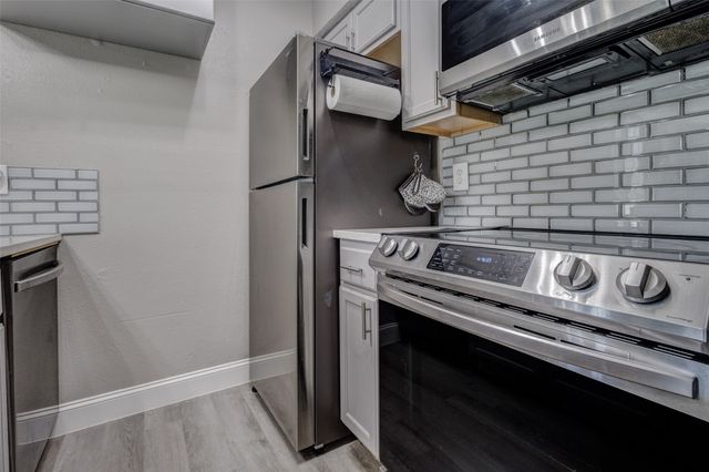 7621 McCallum Boulevard 110, Dallas, TX 75252