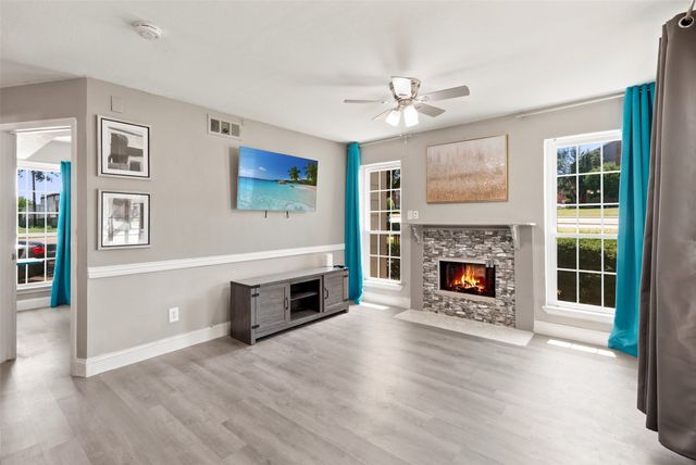 7621 McCallum Boulevard 110, Dallas, TX 75252