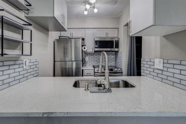 7621 McCallum Boulevard 110, Dallas, TX 75252