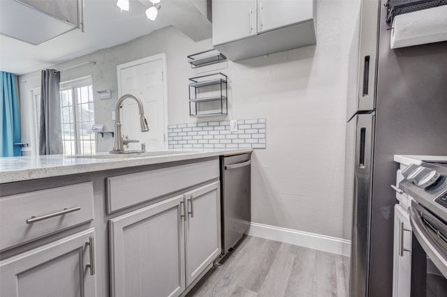 7621 McCallum Boulevard 110, Dallas, TX 75252