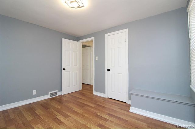 11561 Nottingham Road, Detroit, MI 48224