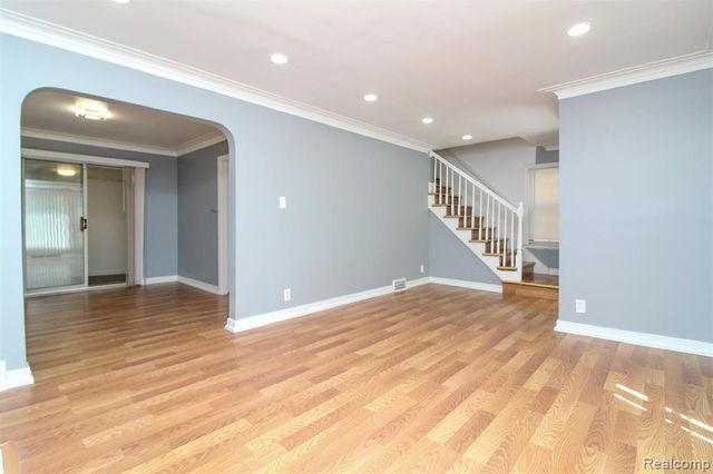 11561 Nottingham Road, Detroit, MI 48224