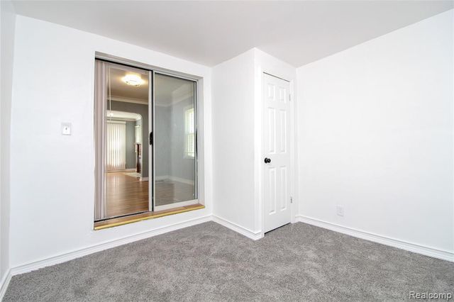11561 Nottingham Road, Detroit, MI 48224
