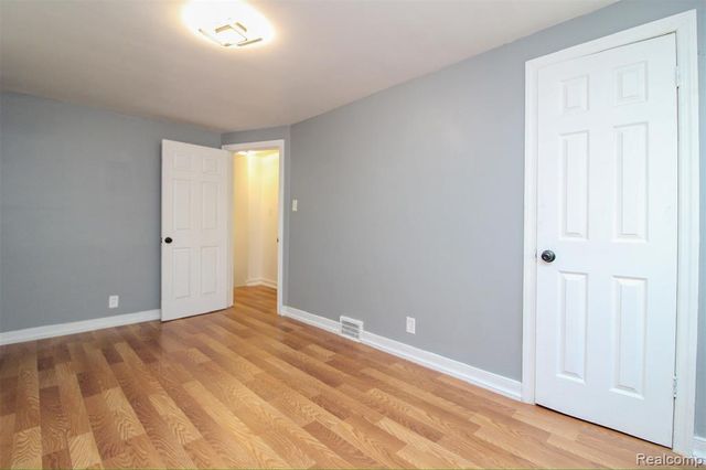 11561 Nottingham Road, Detroit, MI 48224