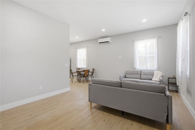 216 S Stribling Street, Seneca, SC 29678