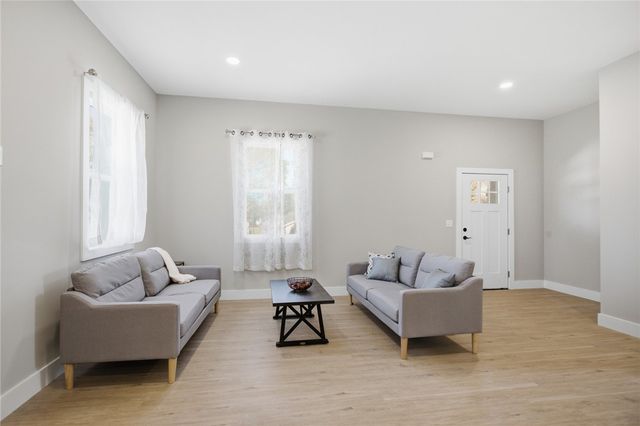 216 S Stribling Street, Seneca, SC 29678