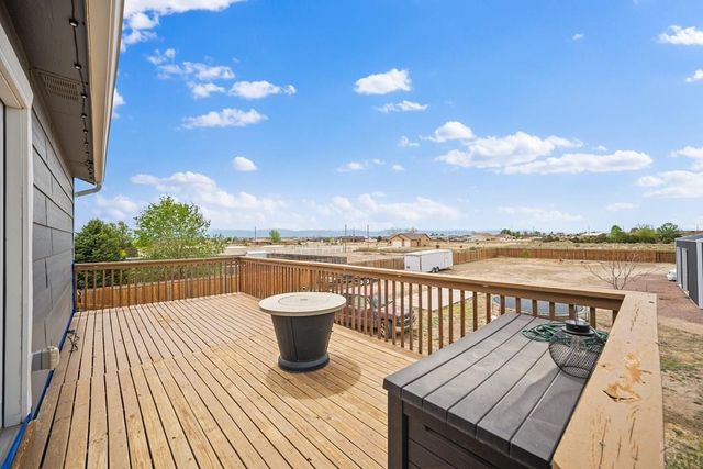 689 N McCulloch Blvd, Pueblo West, CO 81007