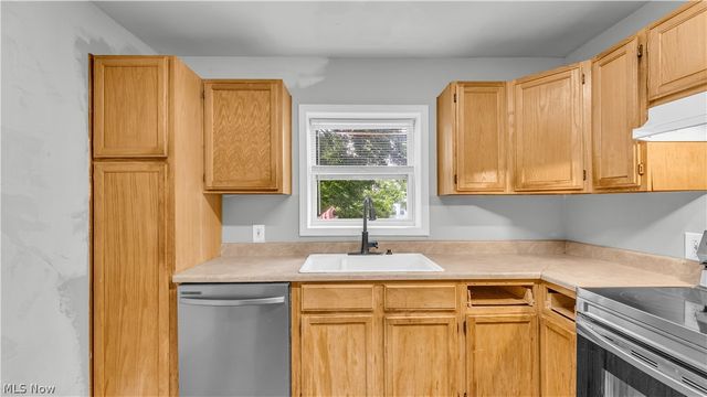 2188 Stone Street, Cuyahoga Falls, OH 44221
