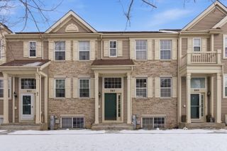 887 Emerald Drive, Pingree Grove, IL 60140