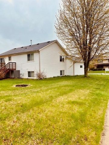 4433 57th Street NW, Rochester, MN 55901