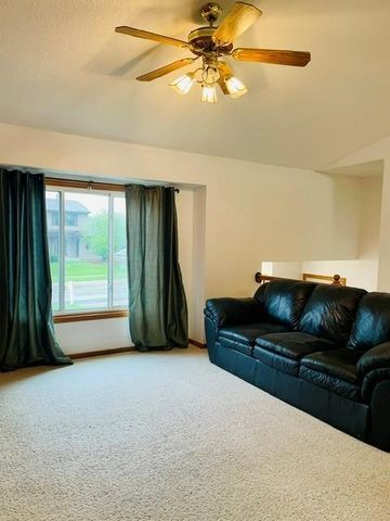 4433 57th Street NW, Rochester, MN 55901