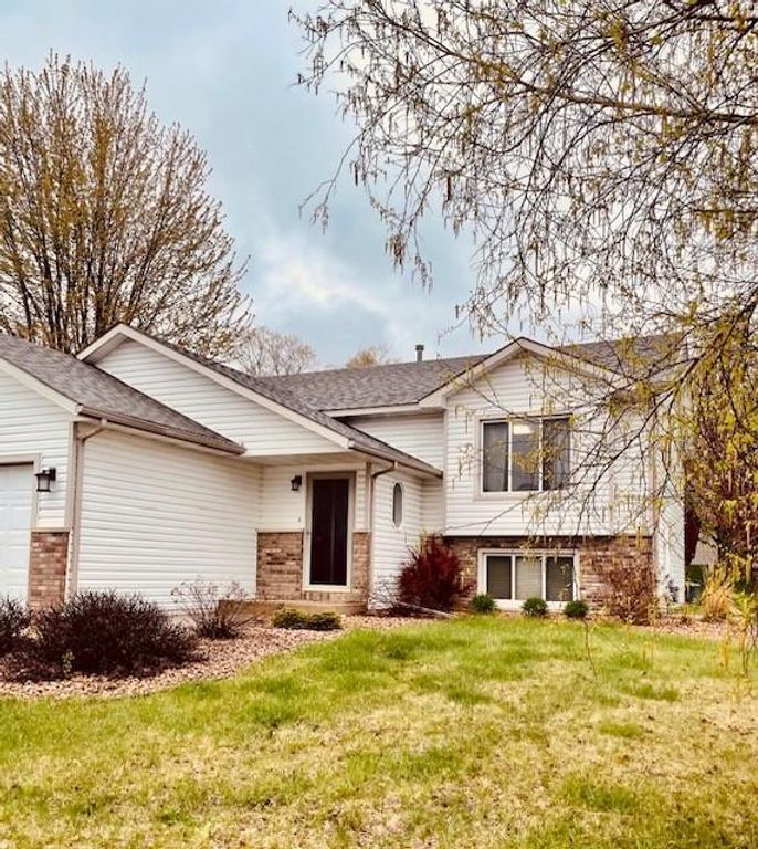 4433 57th Street NW, Rochester, MN 55901