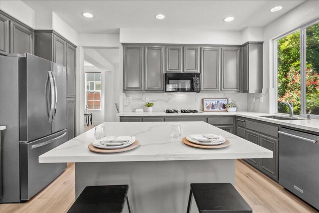 402 Payton Ct, Tracy, CA 95377
