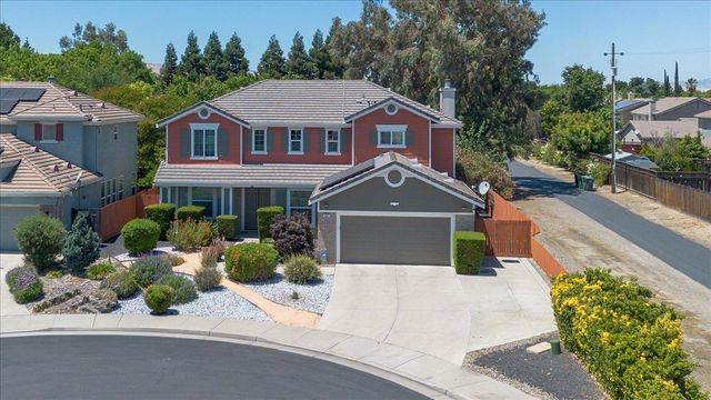 402 Payton Ct, Tracy, CA 95377