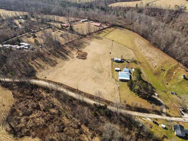 9999 Hensley Road, East Bernstadt, KY 40729