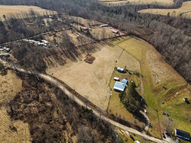 9999 Hensley Road, East Bernstadt, KY 40729