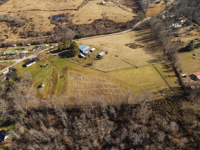 9999 Hensley Road, East Bernstadt, KY 40729
