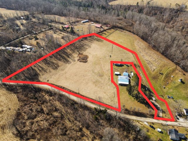9999 Hensley Road, East Bernstadt, KY 40729