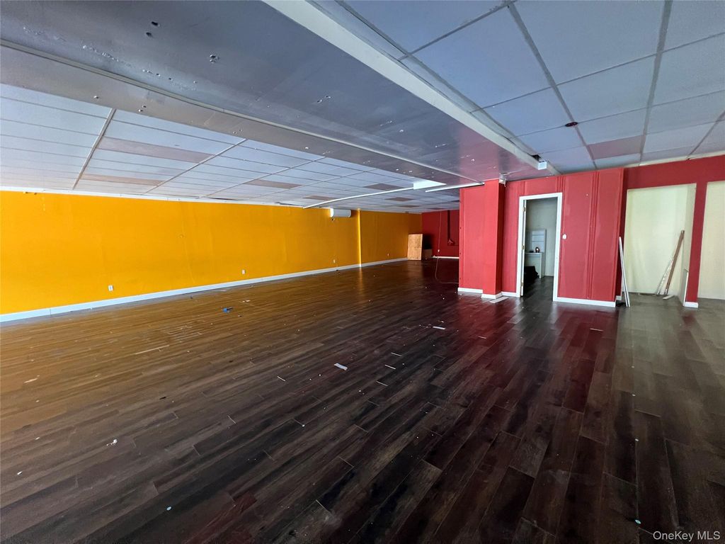 190-218 Glen Street Glen Street 192 Lower, Glen Cove, NY 11542 — photo 4