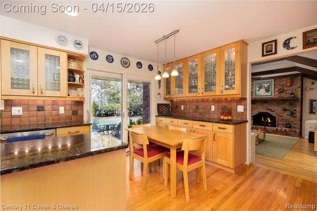 2695 Ronald Drive, Troy, MI 48085