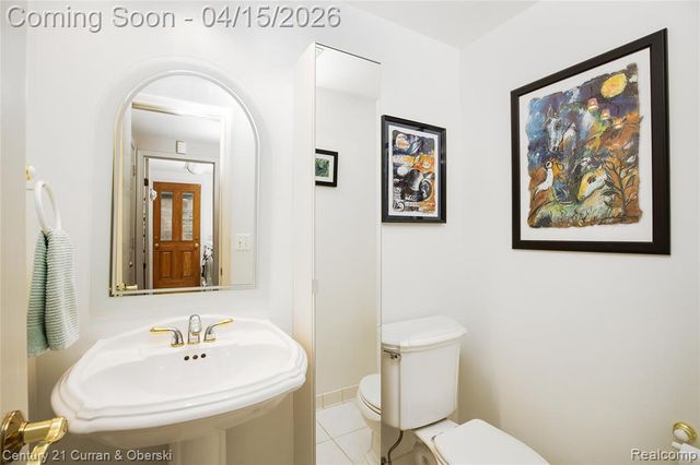 2695 Ronald Drive, Troy, MI 48085