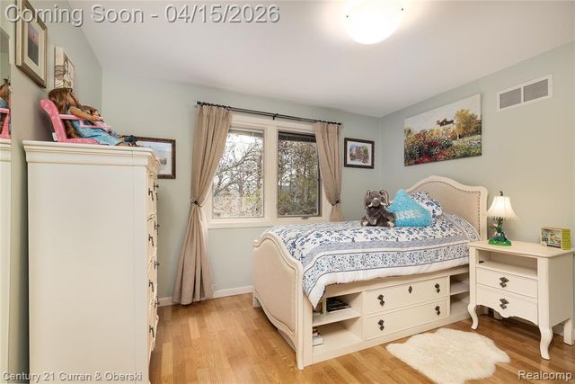 2695 Ronald Drive, Troy, MI 48085