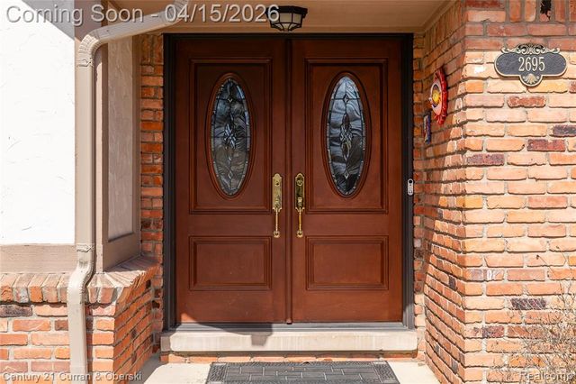 2695 Ronald Drive, Troy, MI 48085