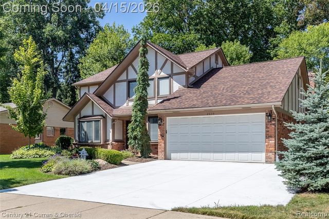 2695 Ronald Drive, Troy, MI 48085
