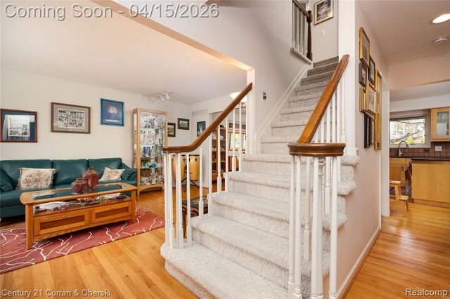 2695 Ronald Drive, Troy, MI 48085