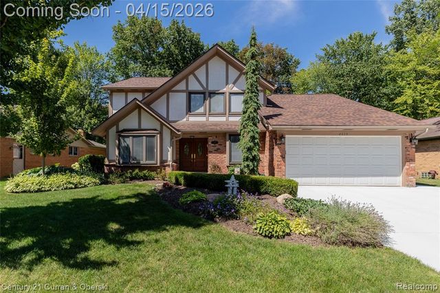 2695 Ronald Drive, Troy, MI 48085