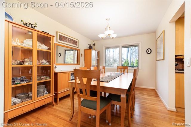 2695 Ronald Drive, Troy, MI 48085