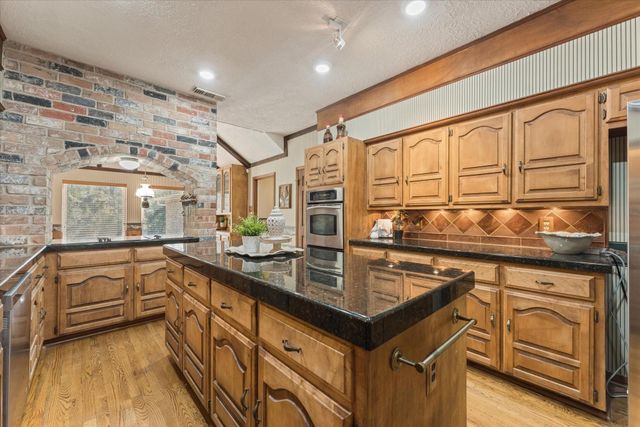 29710 Running Deer Drive, Tomball, TX 77375