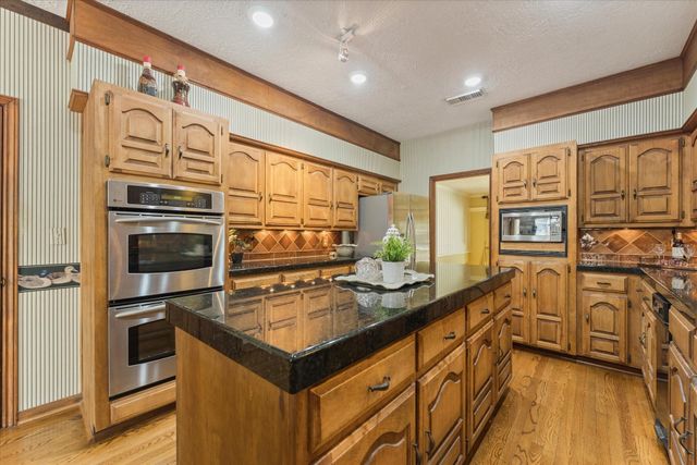 29710 Running Deer Drive, Tomball, TX 77375