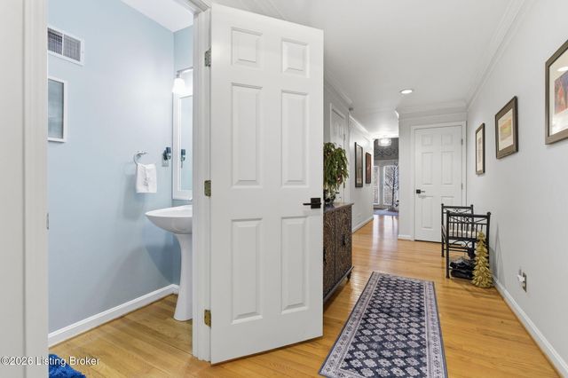 8002 Harrods Landing Dr 8002, Prospect, KY 40059