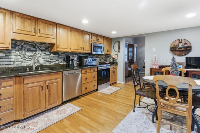 8002 Harrods Landing Dr 8002, Prospect, KY 40059