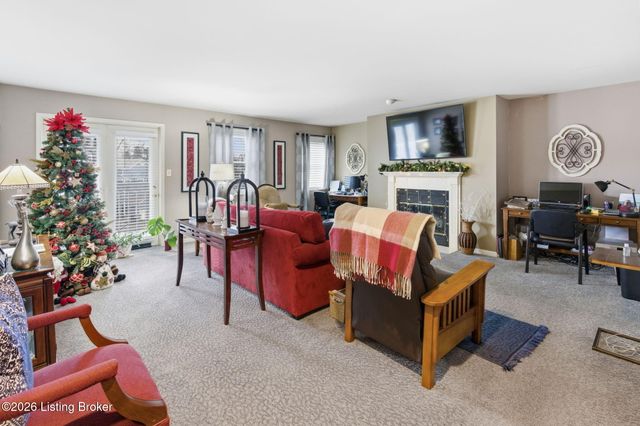 8002 Harrods Landing Dr 8002, Prospect, KY 40059