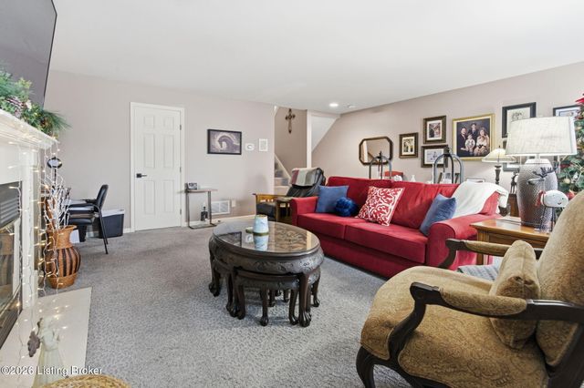 8002 Harrods Landing Dr 8002, Prospect, KY 40059